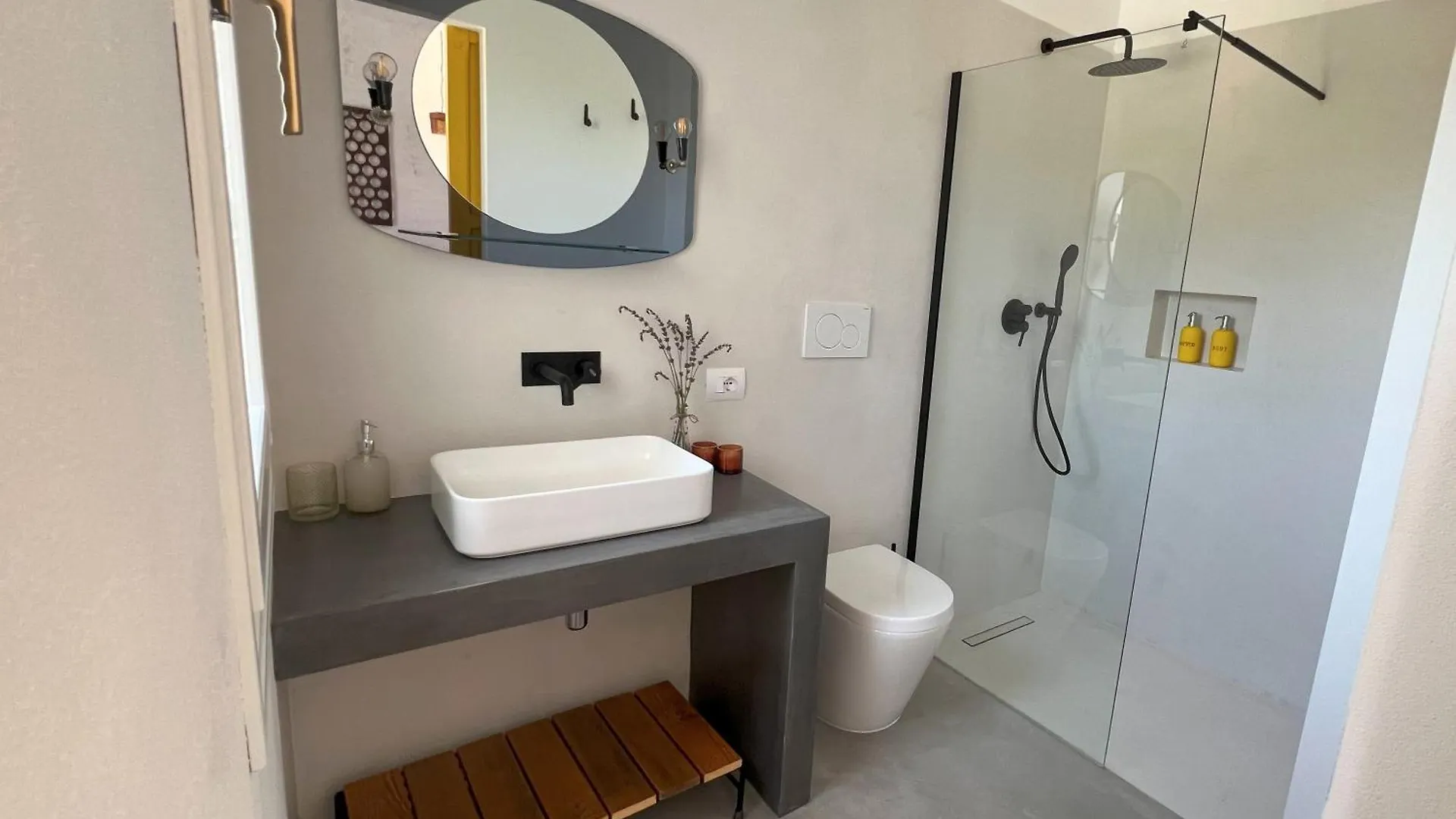Rui2 Exclusive Accomodation Терразини Италия