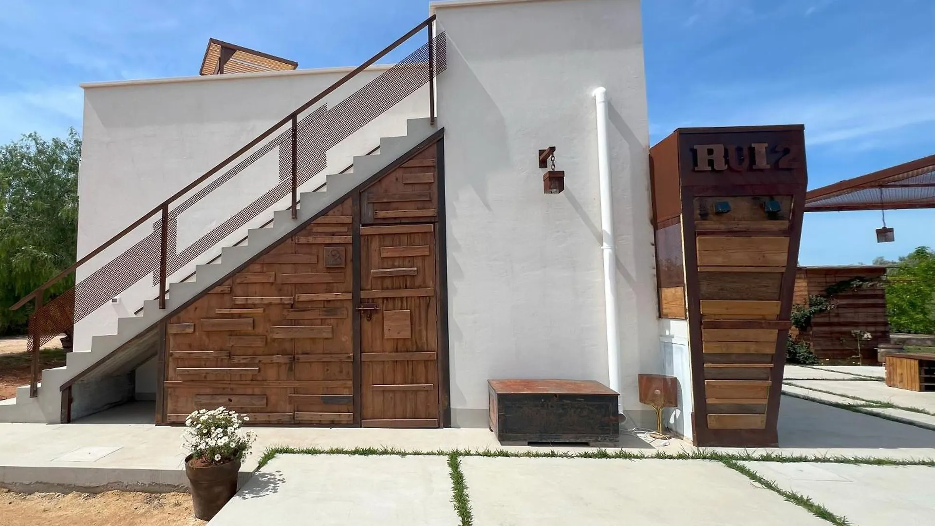 Rui2 Exclusive Accomodation Терразини 0*,  Италия