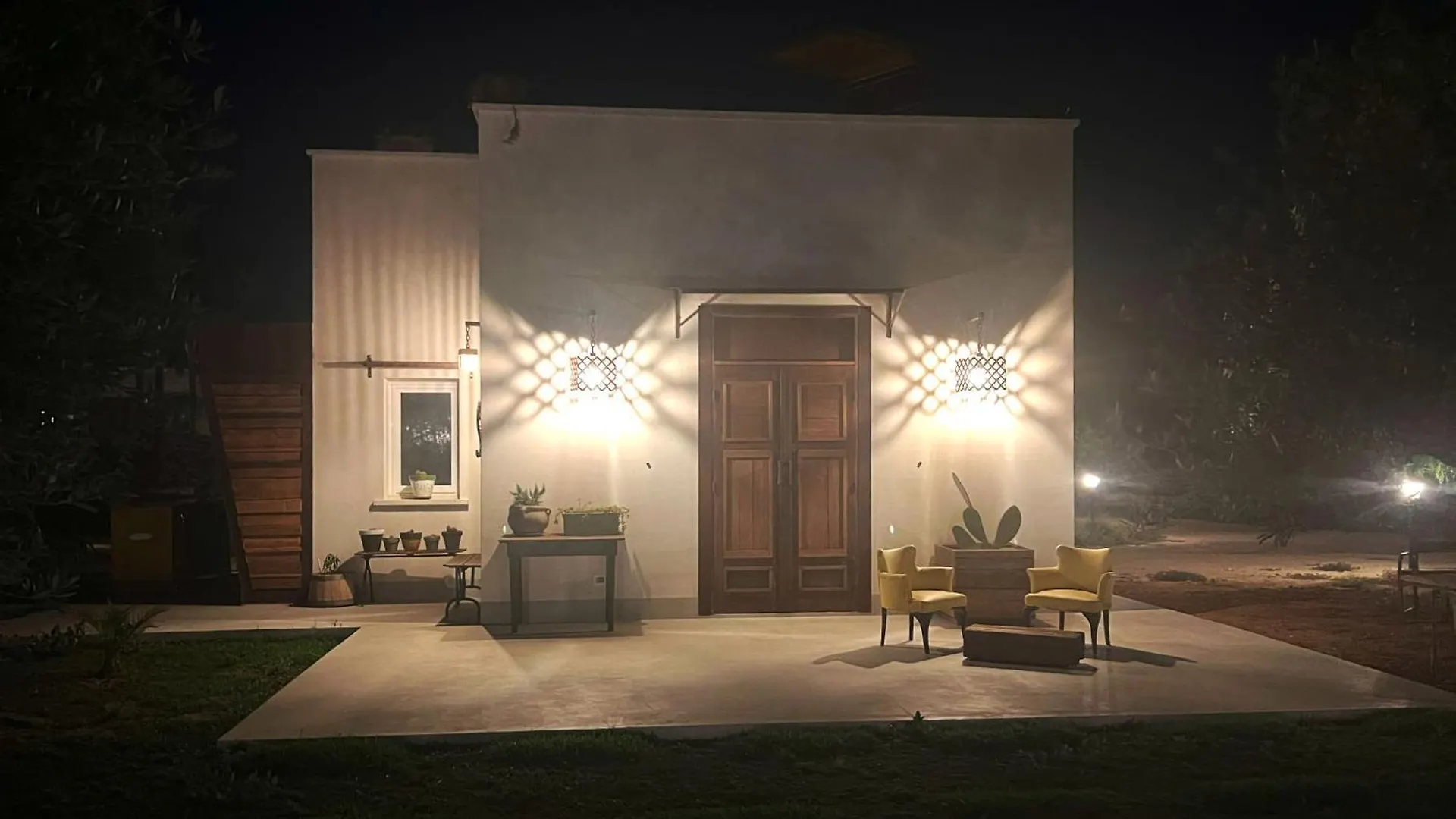Rui2 Exclusive Accomodation Терразини Италия